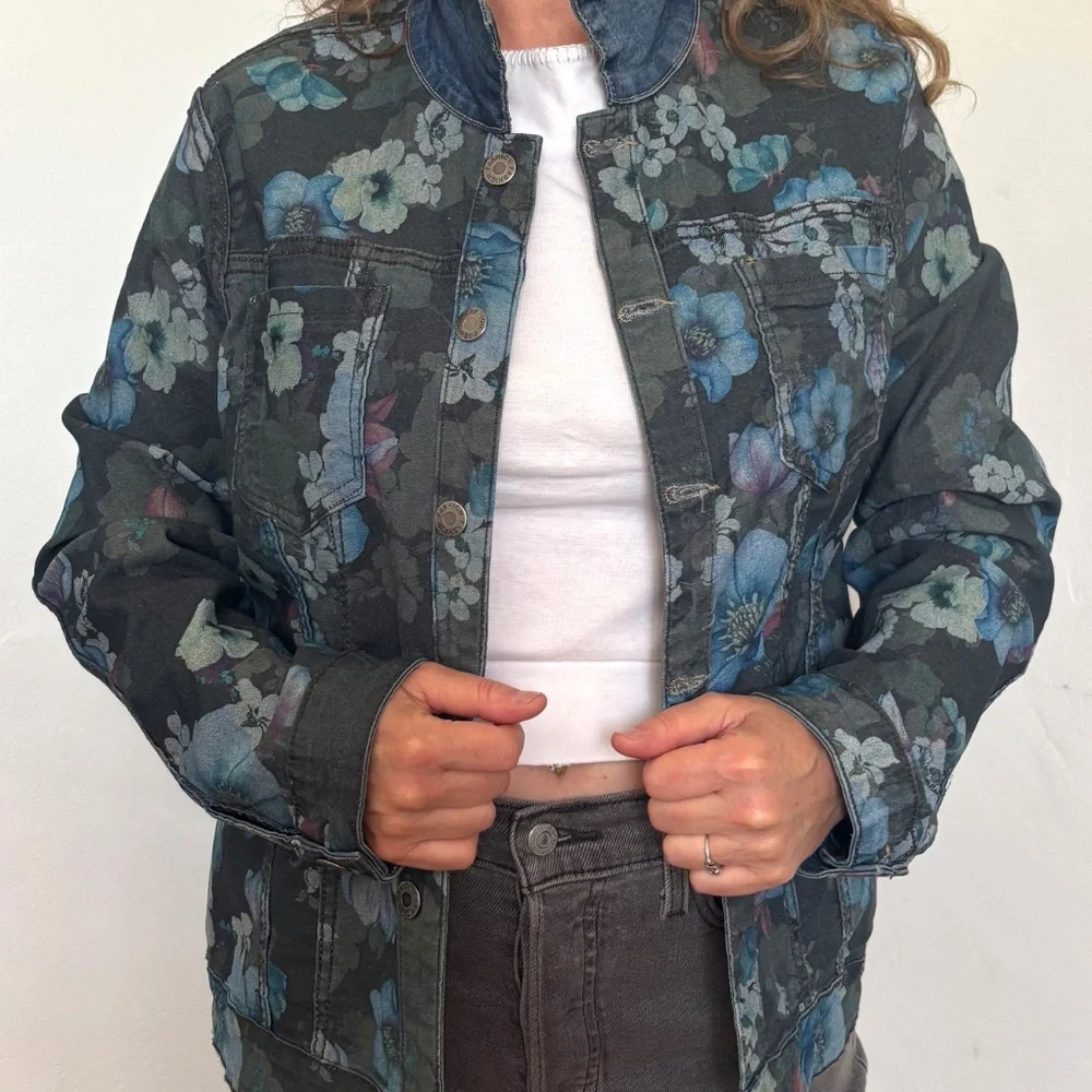 Reversible Floral Denim Jacket - Picture 4 of 10